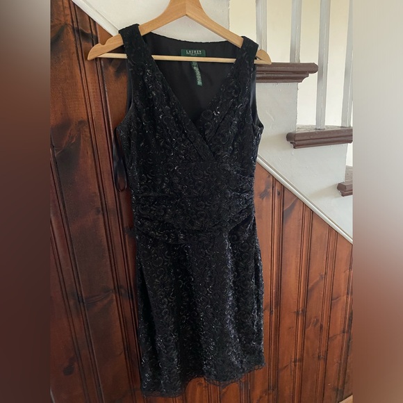 EUC Lauren by Ralph Lauren black lace runched dress size 6 - Picture 1 of 2
